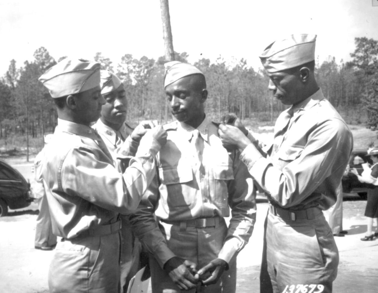 Black servicemen from WWII faced limited options and denial as they sought GI benefits after the war. <a href="https://www.archives.gov/files/research/african-americans/ww2-pictures/images/african-americans-wwii-161.jpg" rel="nofollow noopener" target="_blank" data-ylk="slk:National Archives;elm:context_link;itc:0;sec:content-canvas" class="link ">National Archives</a>