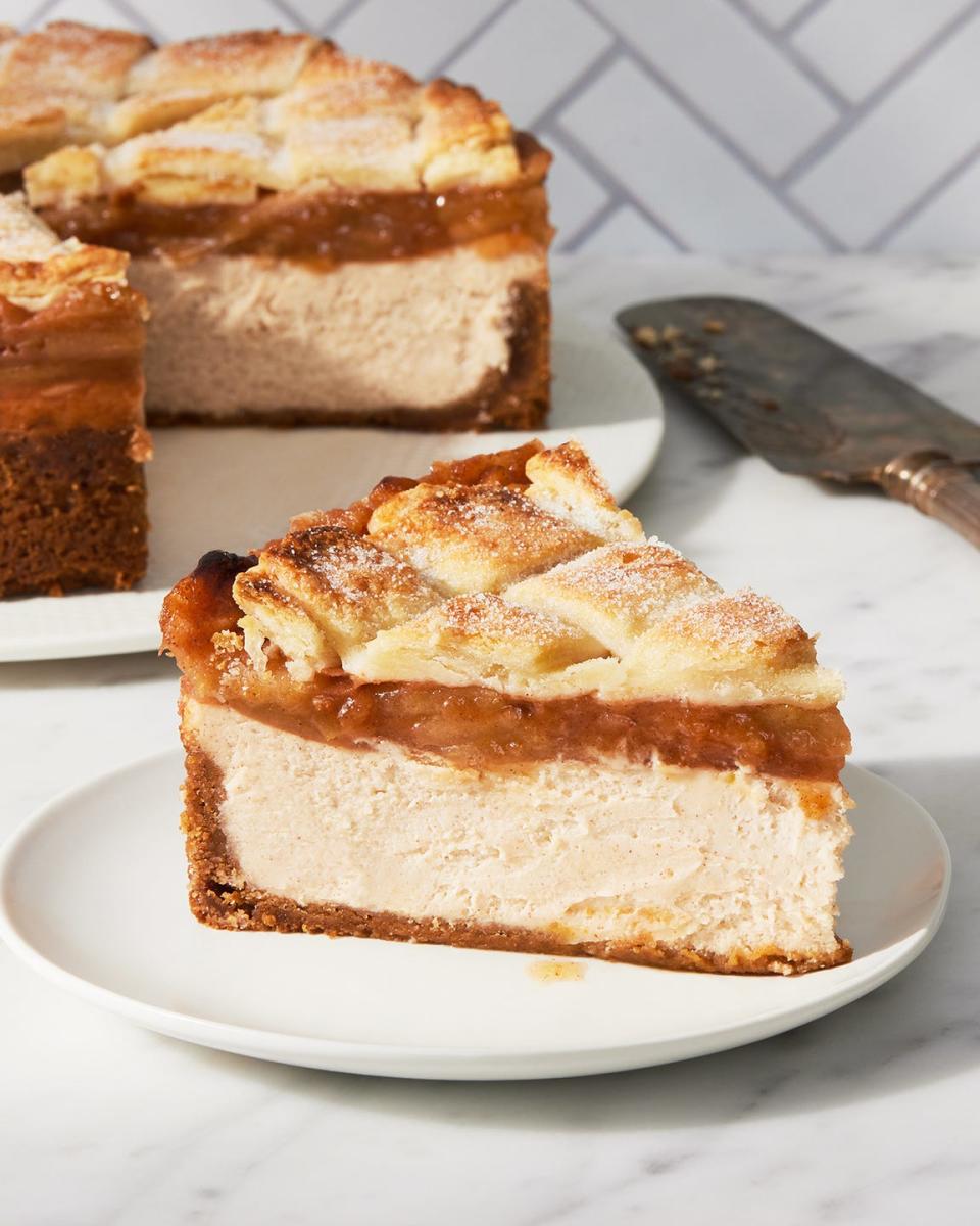 apple pie cheesecake with a pie crust