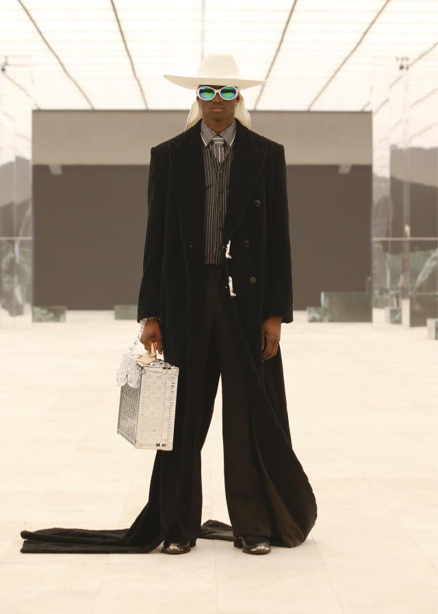 Virgil Abloh's Louis Vuitton show included 3D skyline coats
