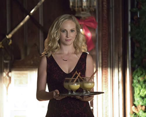 tvd-caroline-eggnog