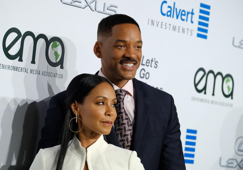 Jada Pinkett-Smith and Will Smith attend the 26th annual EMA awards at Warner Bros studio lot in Burbank, on October 22, 2016. / AFP / CHRIS DELMAS        (Photo credit should read CHRIS DELMAS/AFP via Getty Images)