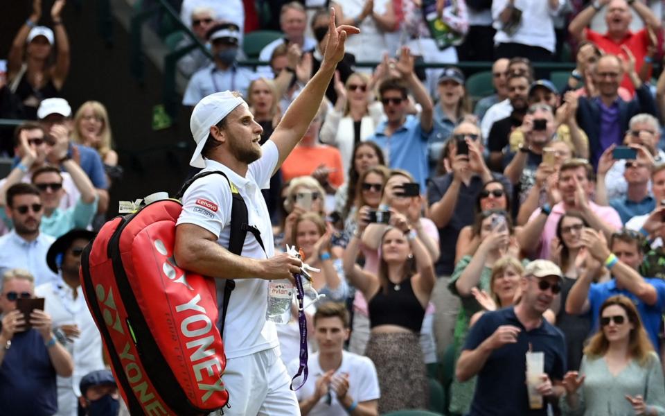 Novak Djokovic sees off spirited Denis Kudla in straight sets to advance to round four - GLYN KIRK /AFP