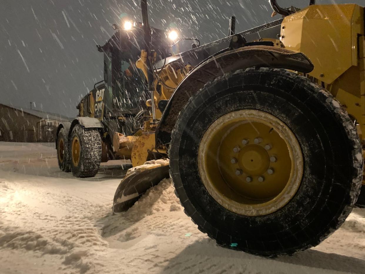 Heavy snow Sunday into Monday has tapered off, but the forecast calls for a light dusting of snow this afternoon with temperatures expected to hit a high of –19 C. (David Bajer/CBC - image credit)