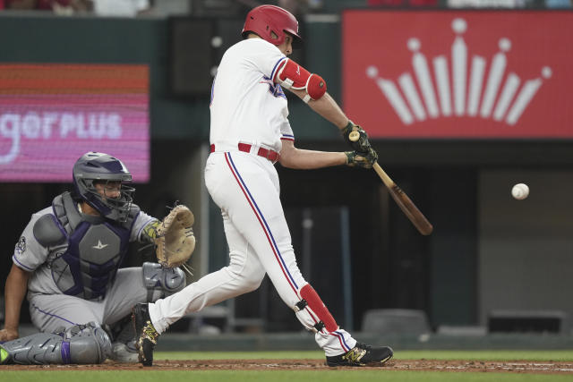 Seager's hitting, Gray's pitching lead Rangers to 11-5 win