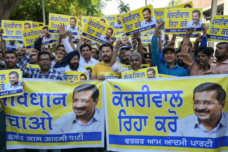 Manifestation pour la libération du ministre en chef de Delhi, Arvind Kejriwal, le 8 avril 2024 à Amritsar, en Indde (Narinder NANU)