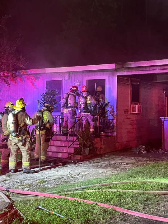 1 person injured, 3 cats rescued in east Austin house fire overnight (Photo: Austin Fire Department)