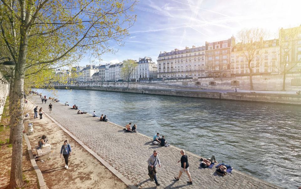 The River Seine walkway, Paris, France