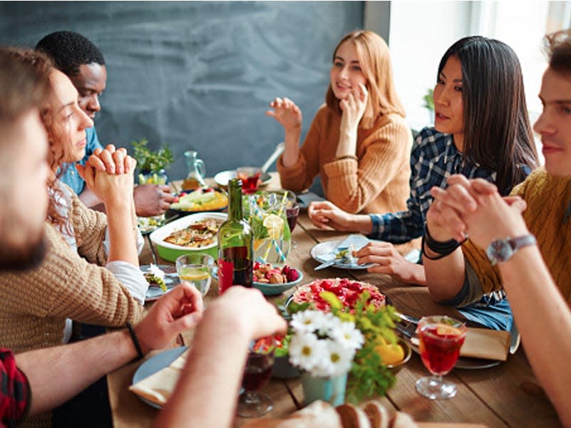 thanksgiving dinner friends