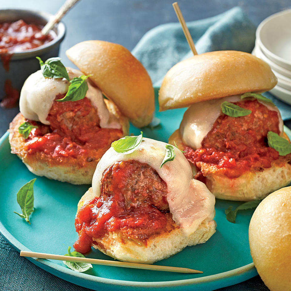 Meatball Sliders with Tomato Sauce