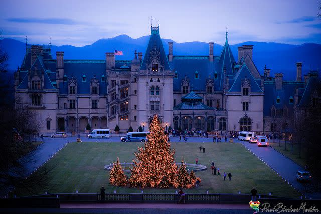 <p>Since Christmas Eve 1895, George Vanderbilt's <a rel="nofollow noopener" href="https://www.tripadvisor.com/Attraction_Review-g60742-d102846-Reviews-Biltmore-Asheville_North_Carolina.html" target="_blank" data-ylk="slk:Biltmore mansion;elm:context_link;itc:0;sec:content-canvas" class="link ">Biltmore mansion</a> has been a classic locale for <a rel="nofollow noopener" href="https://www.tripadvisor.com/ShowUserReviews-g60742-d102846-r187817642-Biltmore-Asheville_North_Carolina.html" target="_blank" data-ylk="slk:Christmas cheer and celebration;elm:context_link;itc:0;sec:content-canvas" class="link ">Christmas cheer and celebration</a>. Located in Asheville, North Carolina, <a rel="nofollow noopener" href="http://www.biltmore.com/events/christmas-at-biltmore-daytime-celebration-1" target="_blank" data-ylk="slk:Christmas at Biltmore;elm:context_link;itc:0;sec:content-canvas" class="link ">Christmas at Biltmore</a> features America's largest home, meticulously decorated with dozens of decorated fir trees, thousands of lavish holiday decorations, and endless miles of brightly lit evergreen garlands. Here's proof that the <a rel="nofollow noopener" href="https://www.tripadvisor.com/ShowUserReviews-g60742-d102846-r187817642-Biltmore-Asheville_North_Carolina.html" target="_blank" data-ylk="slk:annual holiday spectacle;elm:context_link;itc:0;sec:content-canvas" class="link ">annual holiday spectacle</a> knows how to do Christmas right. </p>