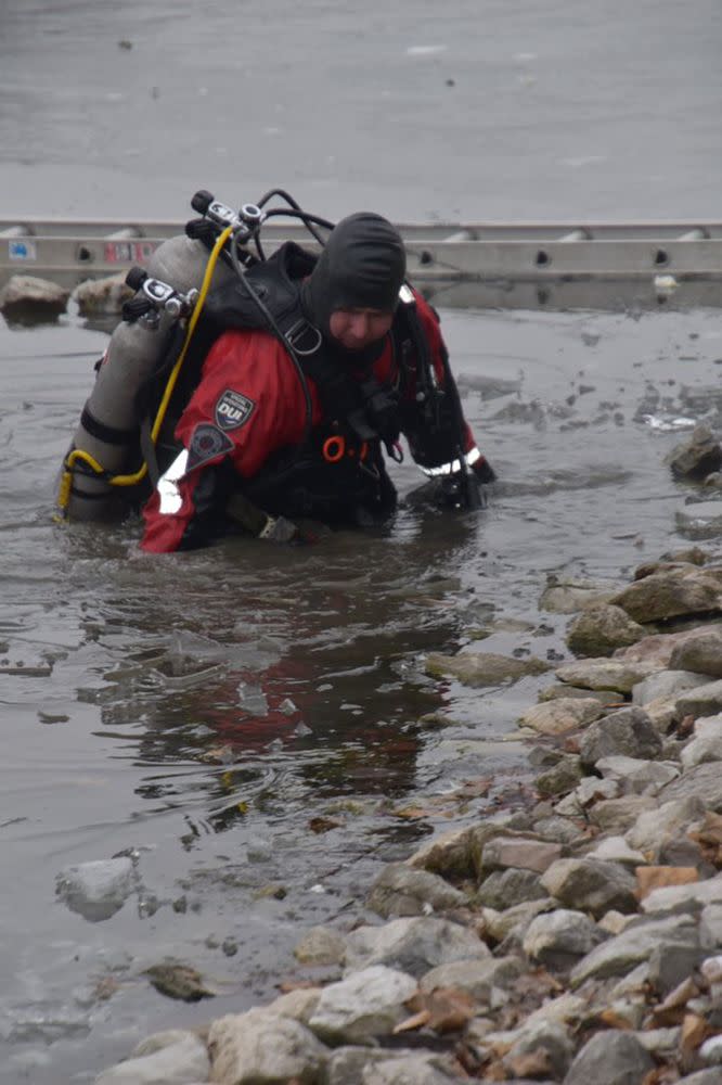 2 People Die Trying to Save Their Dogs Who Ran Out on Frozen Ponds