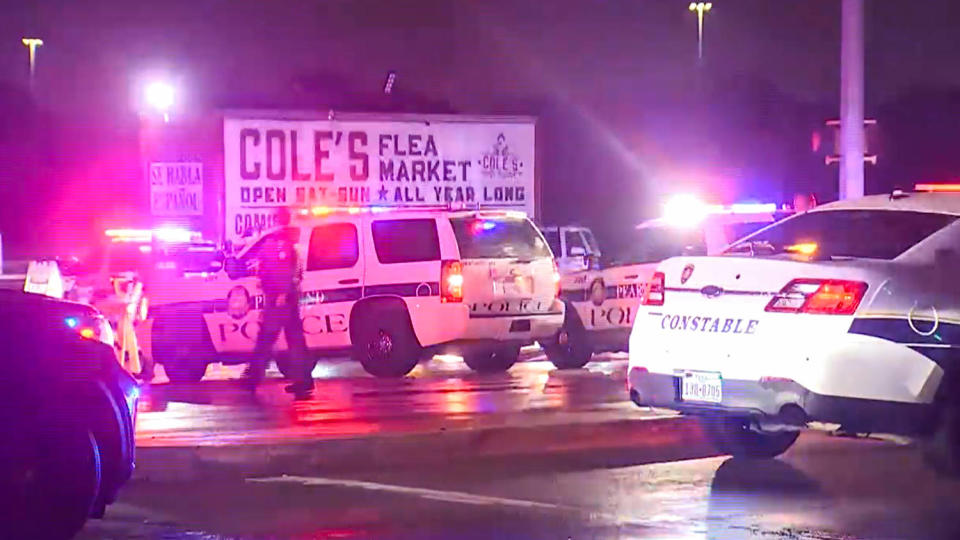 Police respond to a shooting at a flea market in Pearland, Texas. (KPRC)