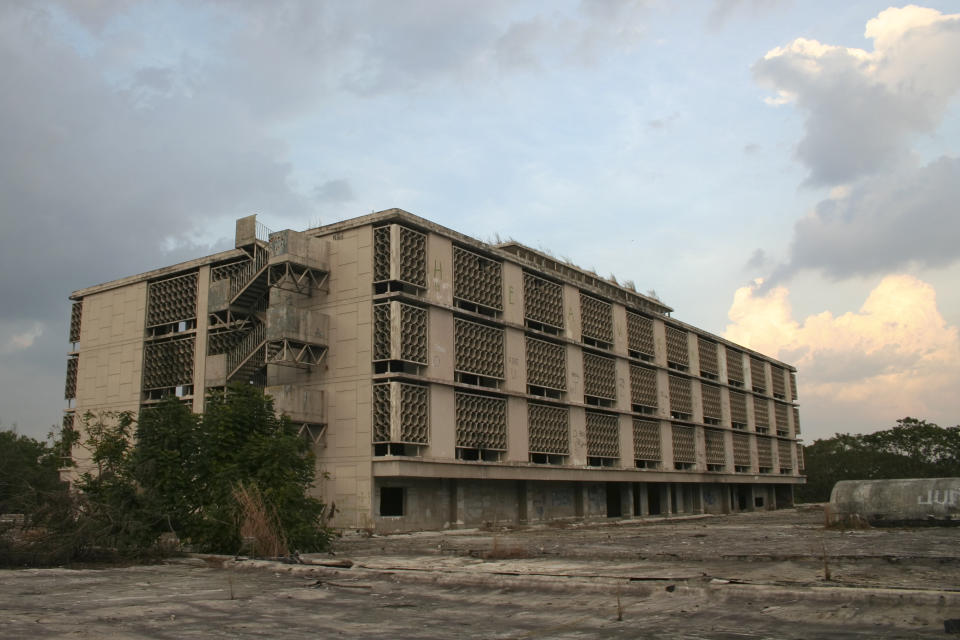 FILE PHOTO: Clark Air Base Hospital. (Photo: Getty Images)