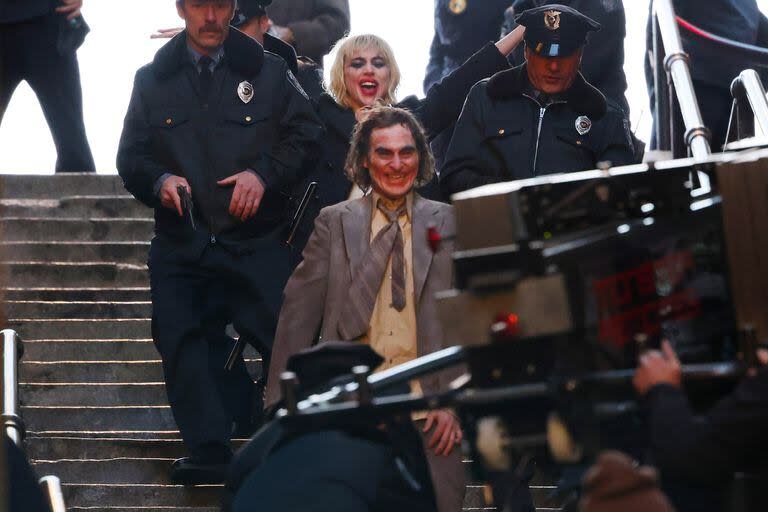 Joaquin Phoenix y Lady Gaga en pleno rodaje de la nueva película del Guasón, que se estrenará a comienzos de octubre 