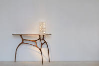 Lamp on table: Fragile Future 3.11 by Studio Drift (2012). Table: Stance Gold by Charles Trevelyan (2013). 