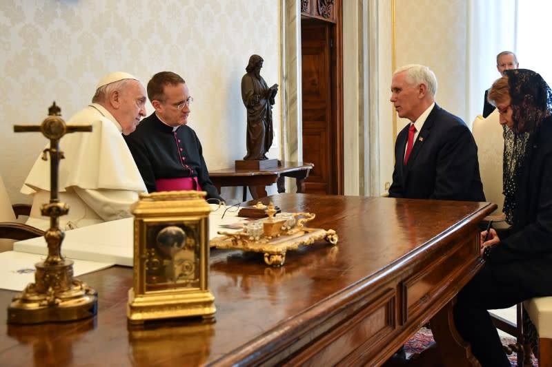 Pope Francis meets Mike Pence