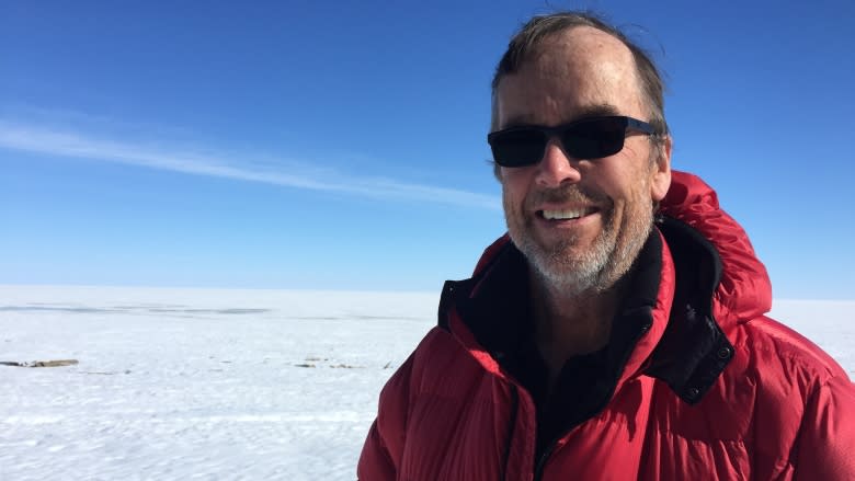 One man's quest to journey from Pacific to Arctic Ocean continues on Great Slave Lake