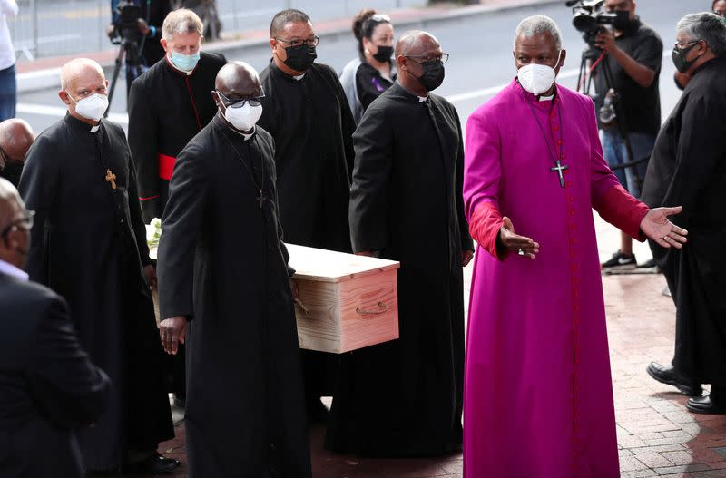 South Africans pay respects to late anti-apartheid hero Tutu