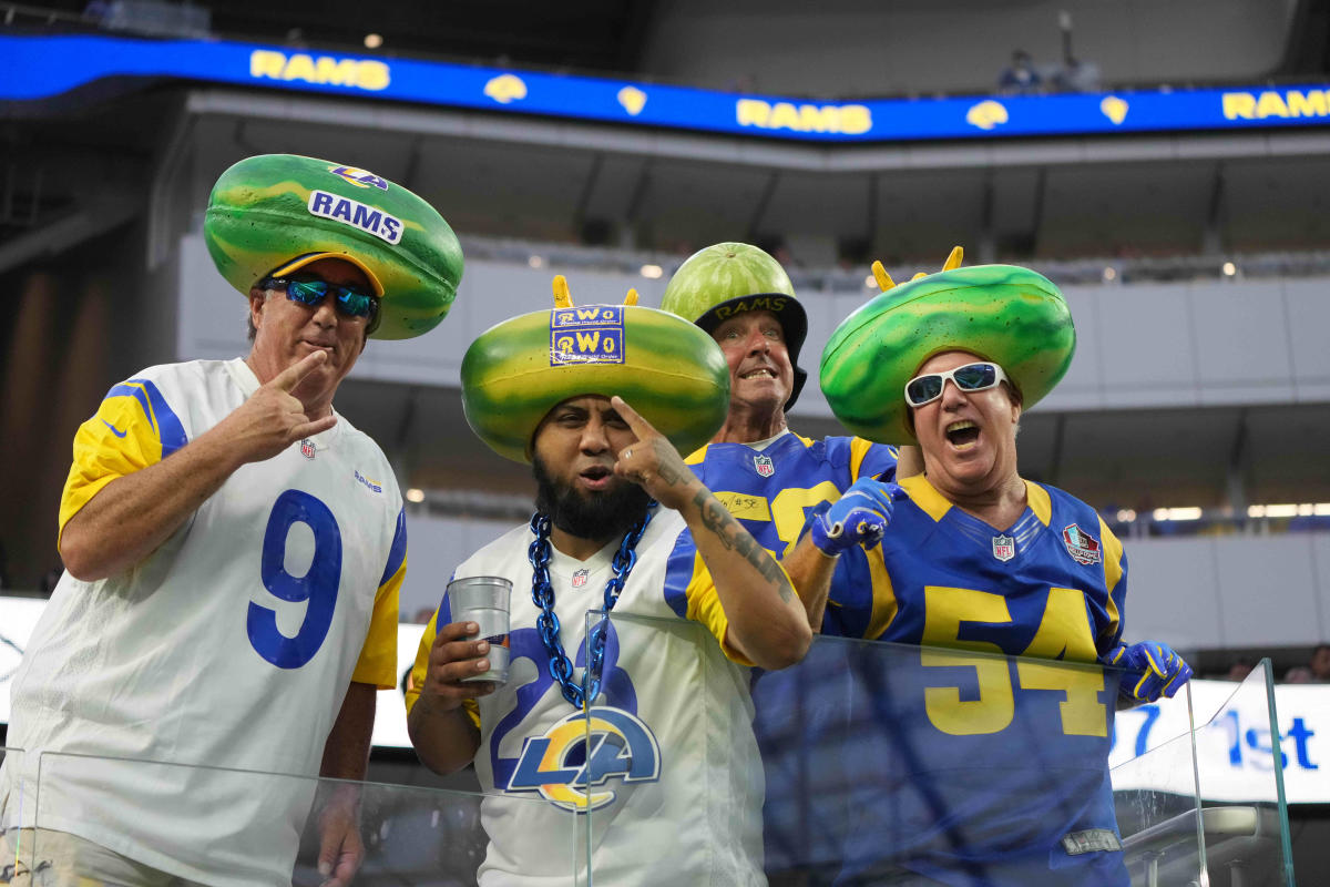 Rams-Chargers nearly a sellout in SoFi Stadium's first game with fans