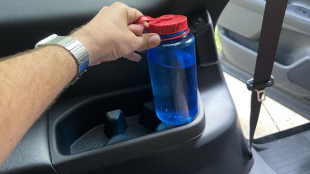 2024 Toyota Grand Highlander Cupholder Mega Test: Will the Nalgene