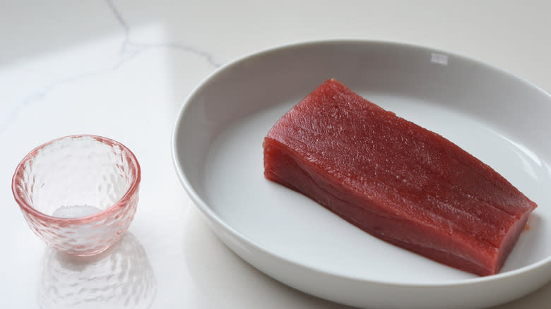 Plate of raw tuna