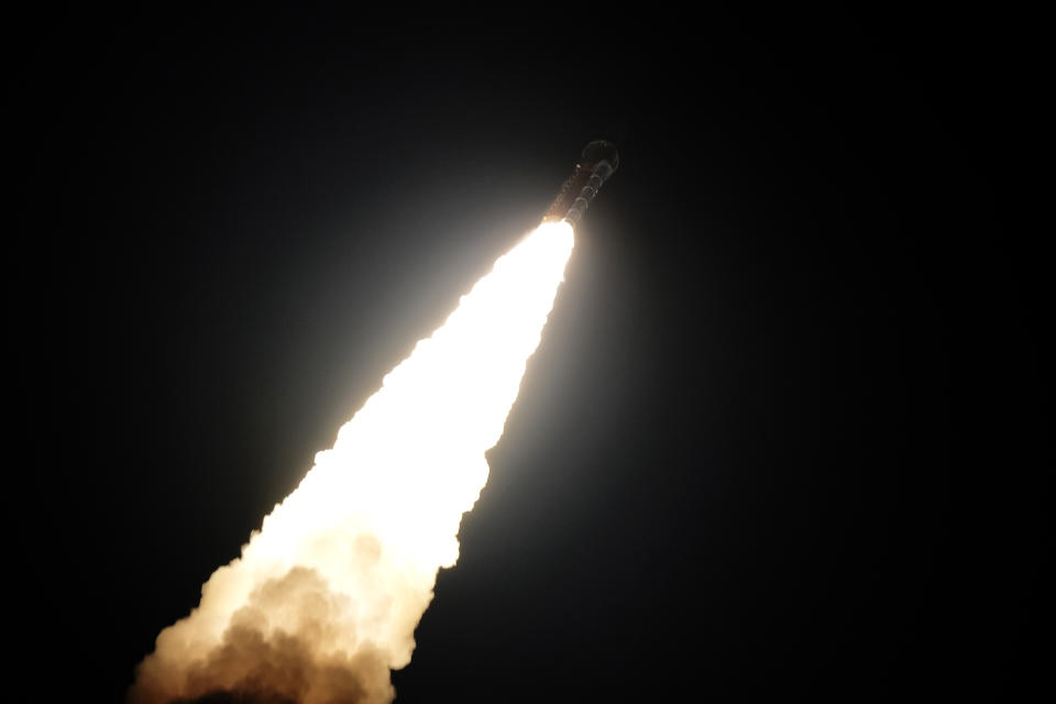 NASA's new moon rocket lifts off from Kennedy Space Center's Launch Pad 39-B Wednesday, Nov. 16, 2022, in Cape Canaveral, Fla. (AP Photo/Chris O'Meara)