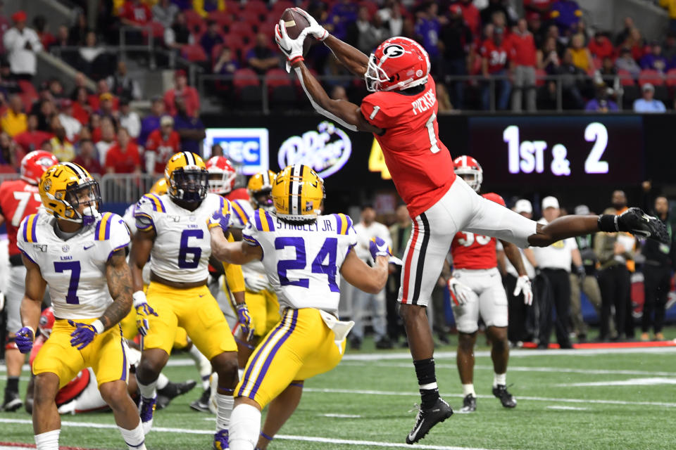 Georgia wide receiver George Pickens (1) makes a touchdpown catch against LSU during the second half of the Southeastern Conference championship NCAA college football game, Saturday, Dec. 7, 2019, in Atlanta. (AP Photo/John Amis)