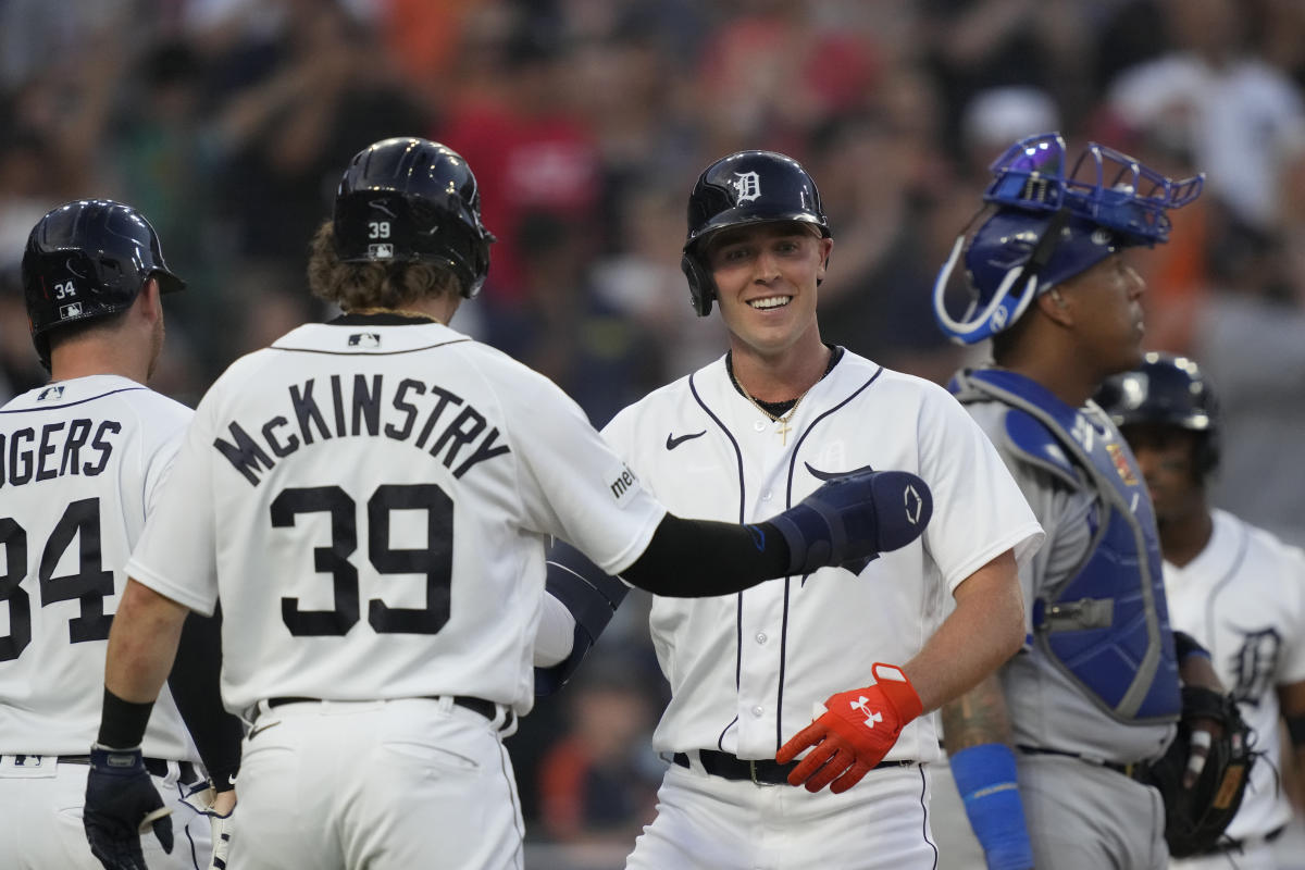 Short's pinch hit home run sends Tigers over KC 6-4 – Thursday