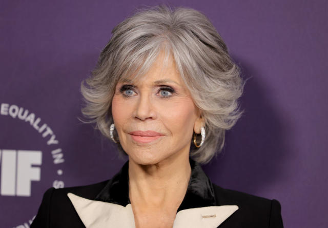 Jane Fonda 83 Praised By Fans For