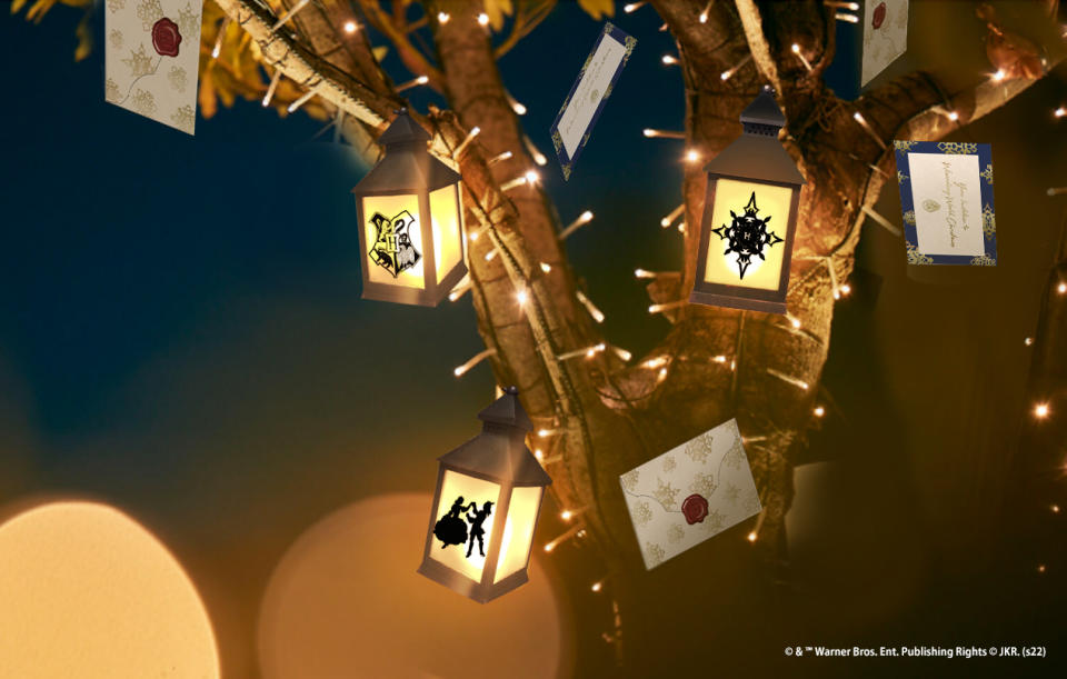日本聖誕燈飾2022｜大阪梅田哈利波特主題燈飾陣！13米高漂浮聖誕樹＋33萬LED燈海隱藏魔法圖案＋貓頭鷹杯套精品