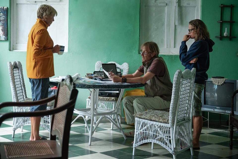 NYAD. (L-R) Annette Bening as Diana Nyad, Rhys Ifans as John Bartlett and Jodie Foster as Bonnie Stoll in NYAD.