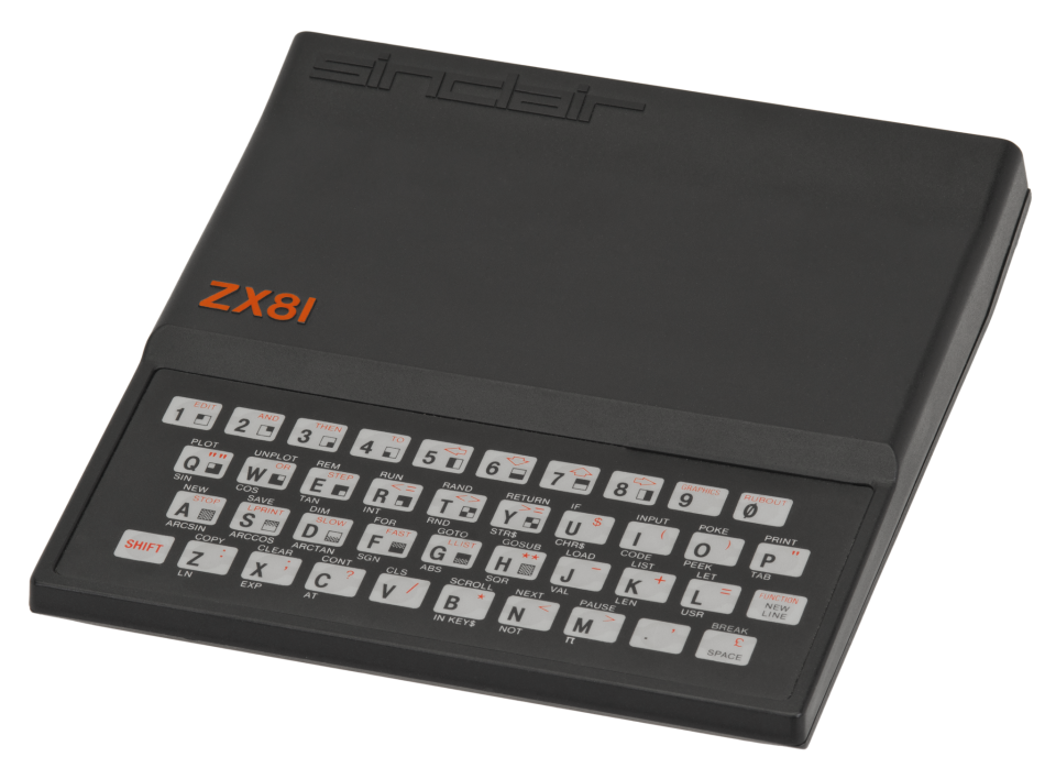 <p>También aparecido en 1981, esta rudimentaria máquina fue la continuación del ZX80. Fue desarrollado por Sinclair Research para ofrecerles ordenadores personales asequibles a las personas. Iba conectado a un televisor, en lugar de a una pantalla de ordenador (Evan-Amos/<em>Wikipedia</em>). </p>