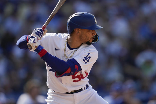 Los Angeles, United States. 03rd June, 2023. New York Yankees star Aaron  Judge rounds the bases after hitting a solo home run in the sixth inning  off Los Angeles Dodgers reliever Shelby