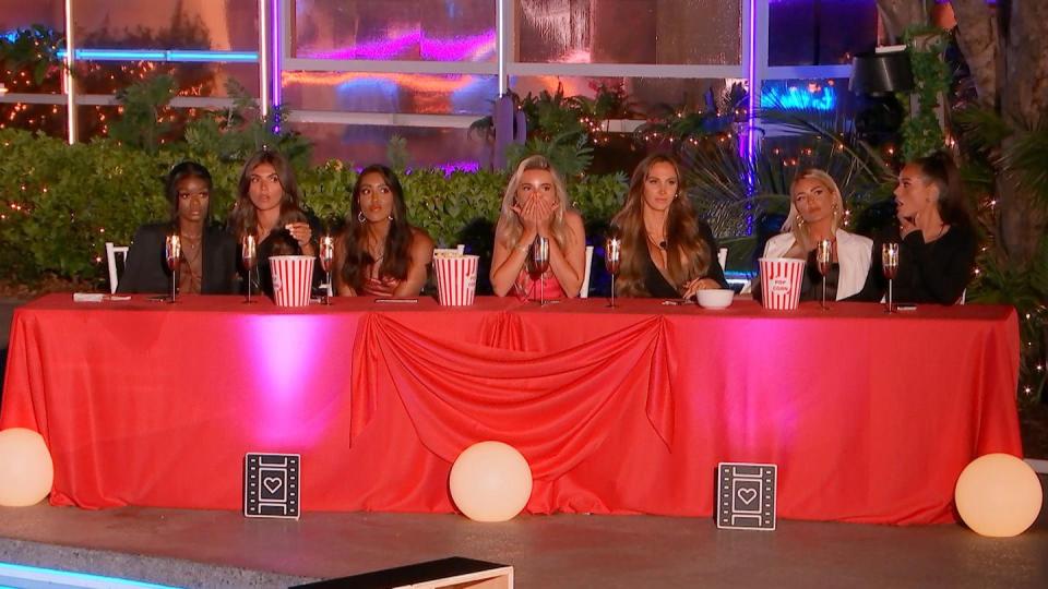 love island why is olivia calling ron fake when she was talking about the girls behind their back