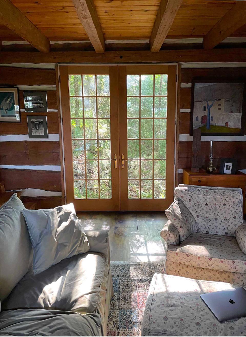 Living room in Inglis Island cottage