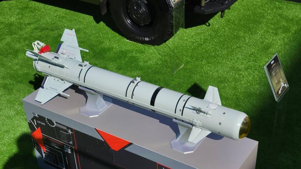 project 305e lmur anti tank guided missile at arms expo in russia in 2021