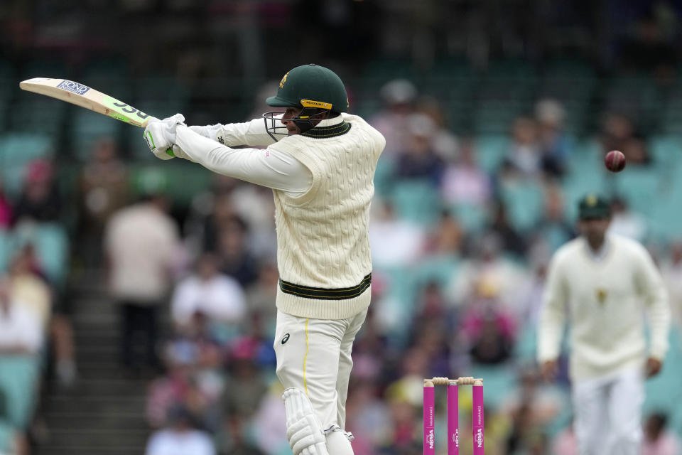 Australia's Usman Khawaja bats against South Africa during the second day of their cricket test match at the Sydney Cricket Ground in Sydney, Thursday, Jan. 5, 2023. (AP Photo/Rick Rycroft)