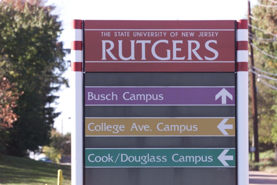 NEW BRUNSWICK, NJ 10/31/02 COLLEGES WITHIN RUTGERS UNIVERSITY: A sign for some of the various Rutgers Colleges at Rutgers University. -Thomas E. Franklin / The Record