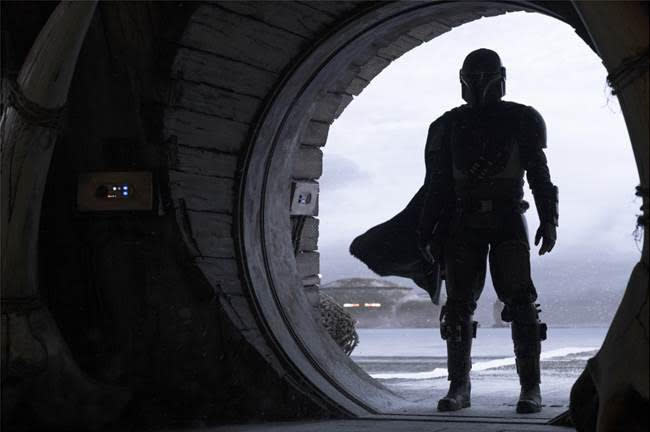Pedro Pascal is a galactic gunslinger in the first trailer for 'The Mandalorian' (Photo: Lucasfilm/Walt Disney Company)