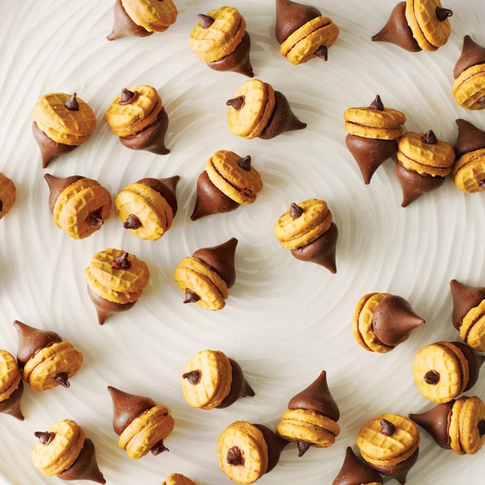 Chocolate-Peanut Butter Acorns