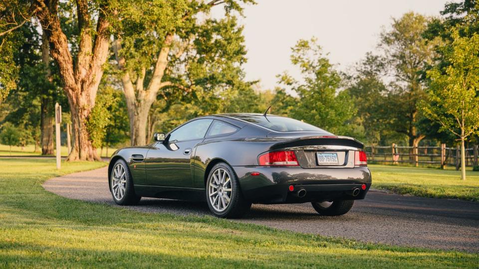 aston martin vanquish