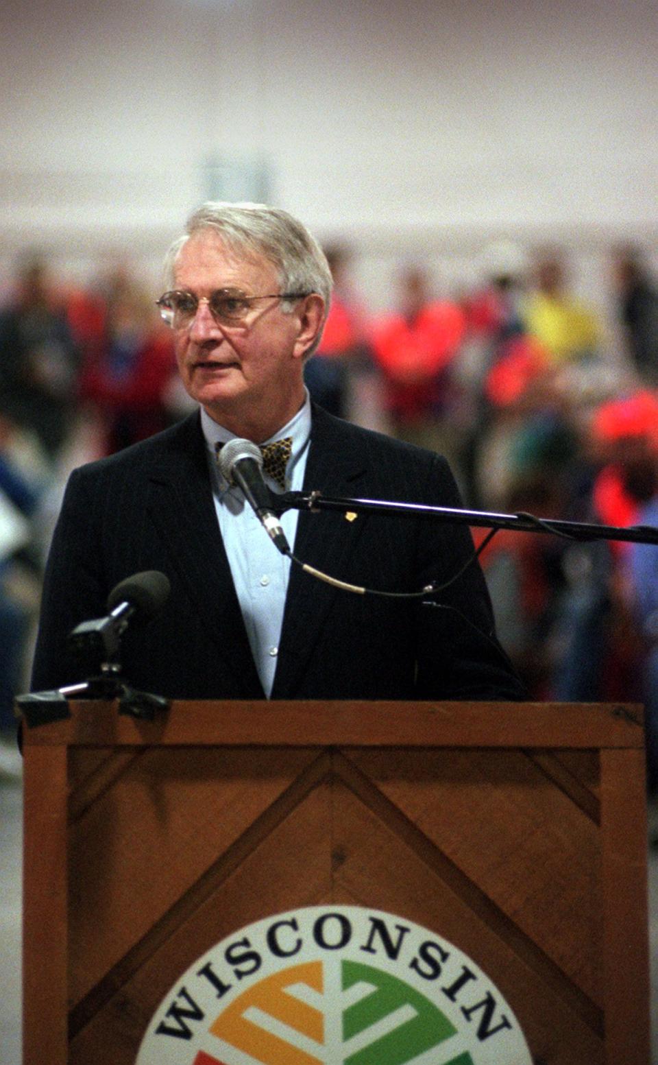 Former Wisconsin Gov. Tony Earl speaks at a 1997 meeting in West Allis. Earl suffered a stroke this week and is now receiving palliative care, his oldest daughter Julia Earl said Tuesday.