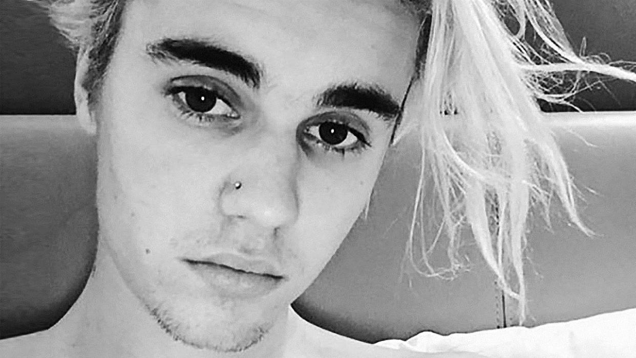 Justin Bieber Shows Off His New Nose Piercing