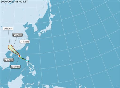 鸚鵡颱風生成，外圍環流影響台灣。（圖／翻攝氣象局）