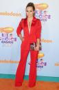 Als sinnliche Lady in Red überzeugte Brec Bassinger bei den Nickelodeon Kids' Choice Awards 2017. Der Hosenanzug mit weitem Schlag verströmte einen Hauch von 70er-Jahre-Feeling. (Bild-Copyright: Chelsea Lauren/Variety/REX/Shutterstock)