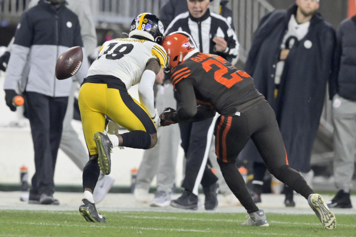 A helmet-to-helmet hit that left Diontae Johnson bleeding from his ear resulted in an ejection for Damarious Randall. (AP Photo/David Richard)