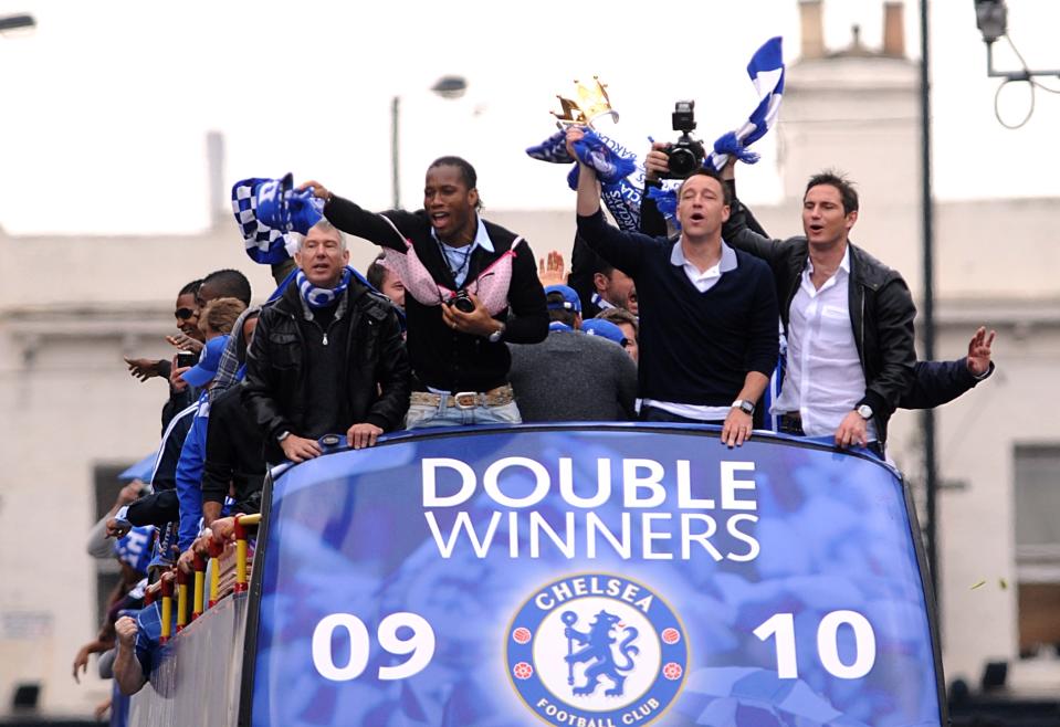 Soccer - Chelsea Victory Parade - Eel Brook Common