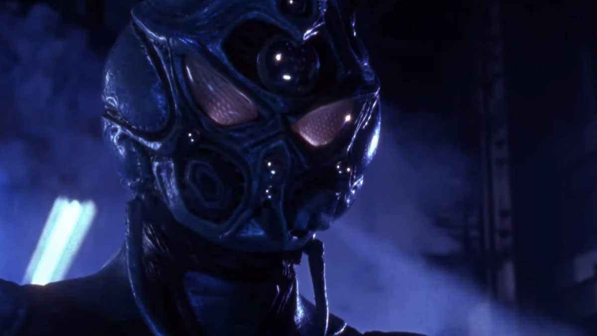  Guyver: Dark Hero. 