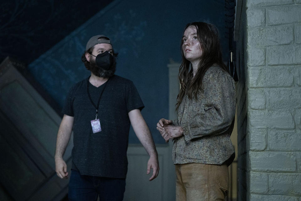 Director/Writer Brian Duffield and Kaitlyn Dever on the set of 20th Century Studios' NO ONE WILL SAVE YOU