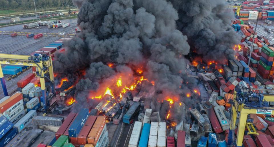 The fire at Iskenderun photographed on Tuesday (DHA (Demiroren News Agency)/AFP)